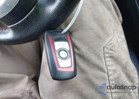 2013 BMW 328I xDrive z USA, uszkodzony, nr VIN WBA3B5G54DNS05851